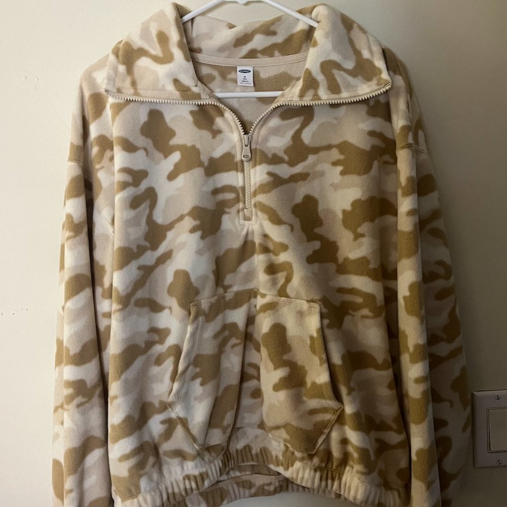 Tan-coloured Camouflage Fleece Quartar zip